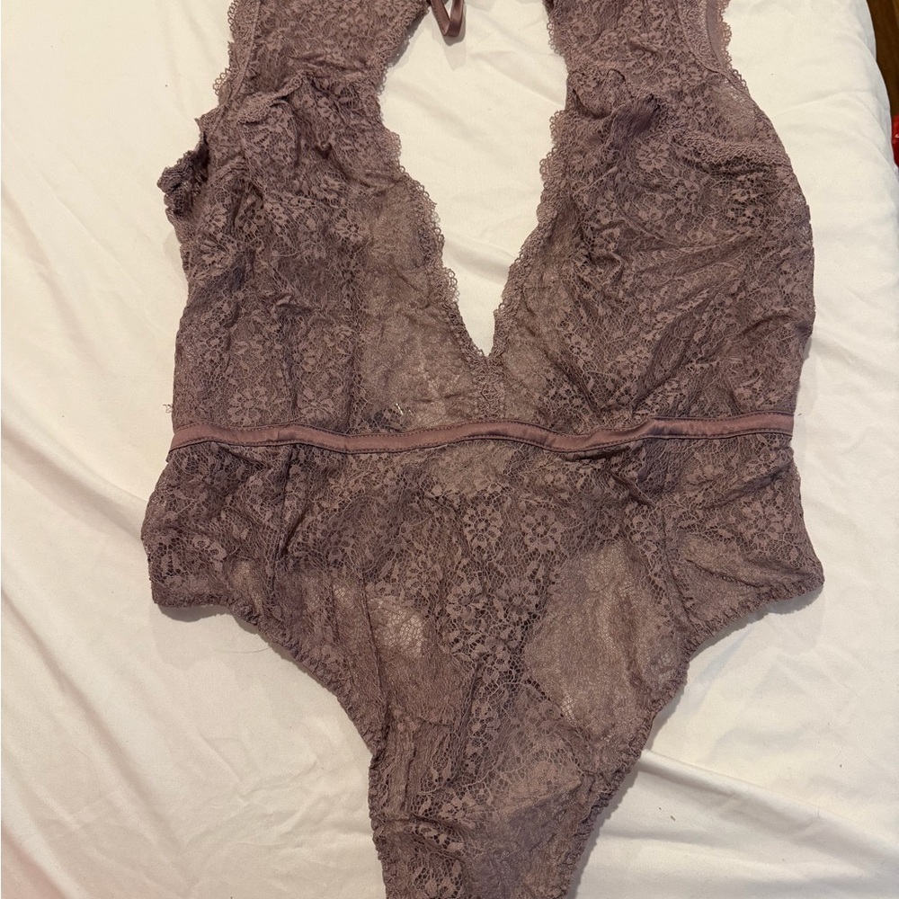 Victoria Secret Lace Bodysuit in Mauve